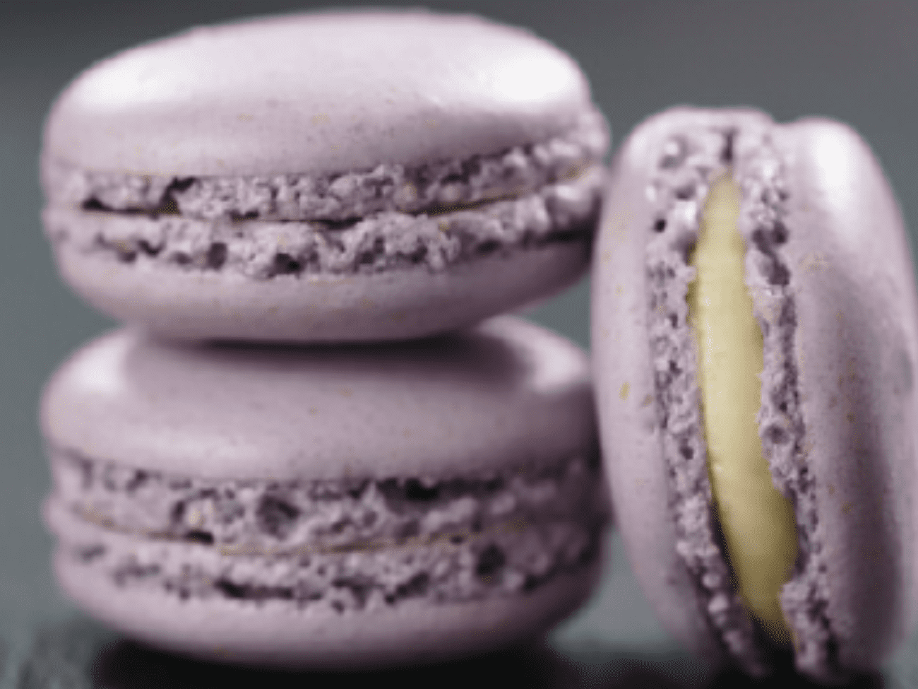 Johannisbeere-Zitrone Macarons