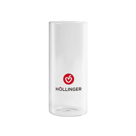 Glas mit rotem Höllinger Logo und schwarzer Schrift