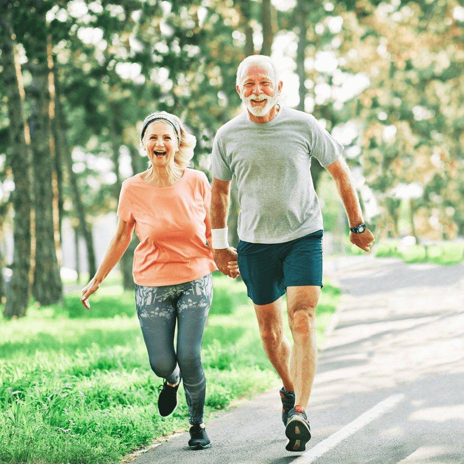 Zuckerfreie Getränke von Höllinger – gesunde Erfrischung für aktive Senioren, ideal für Sport & Bewegung – Jetzt bestellen!