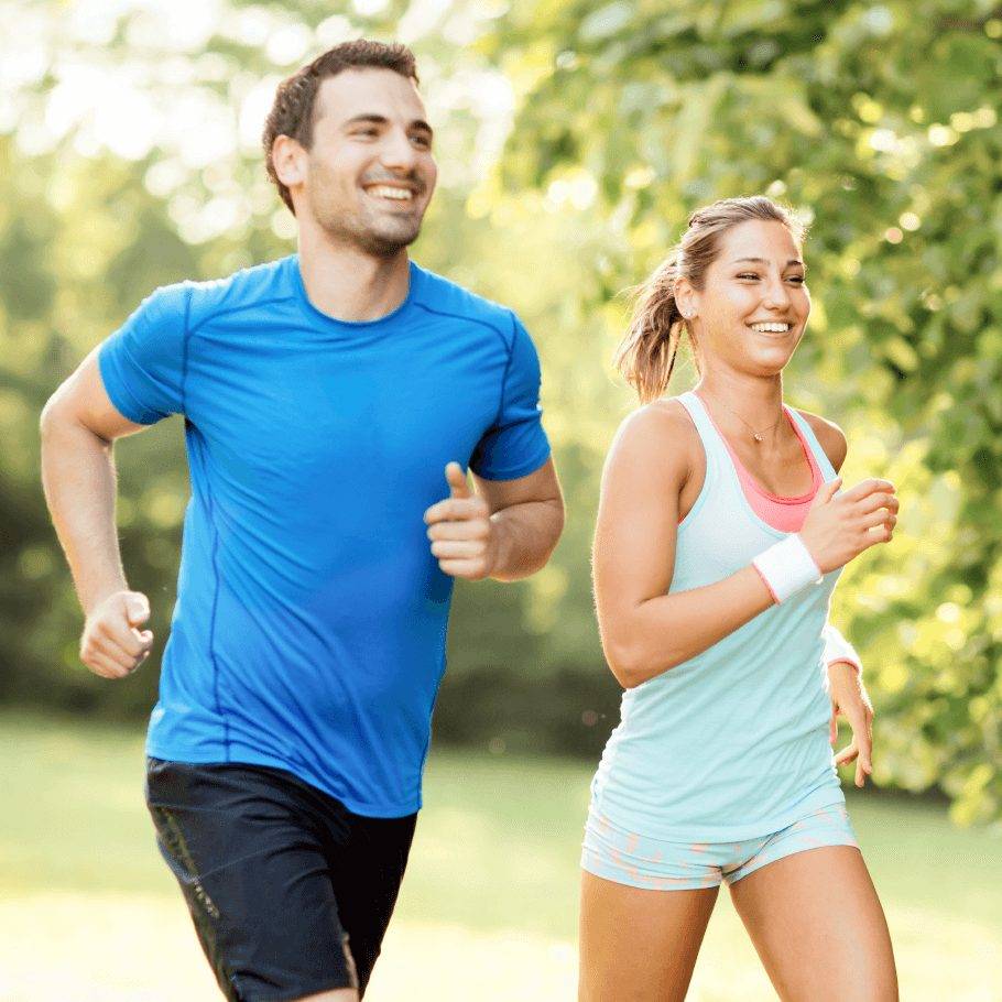 Sportlich aktiv mit Höllinger – zuckerfreie Getränke für Fitness & gesunde Erfrischung beim Laufen, jetzt probieren!